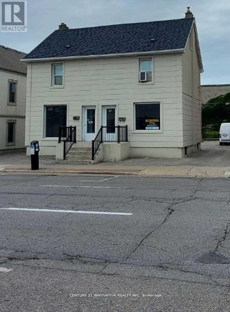 82 CENTRE STREET N, Oshawa, Ontario