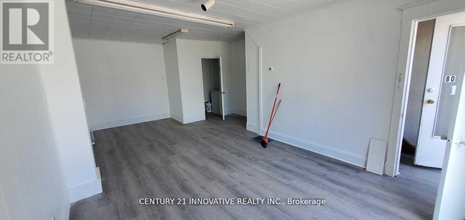 82 Centre Street N, Oshawa, Ontario  L1G 4B6 - Photo 2 - E13217940
