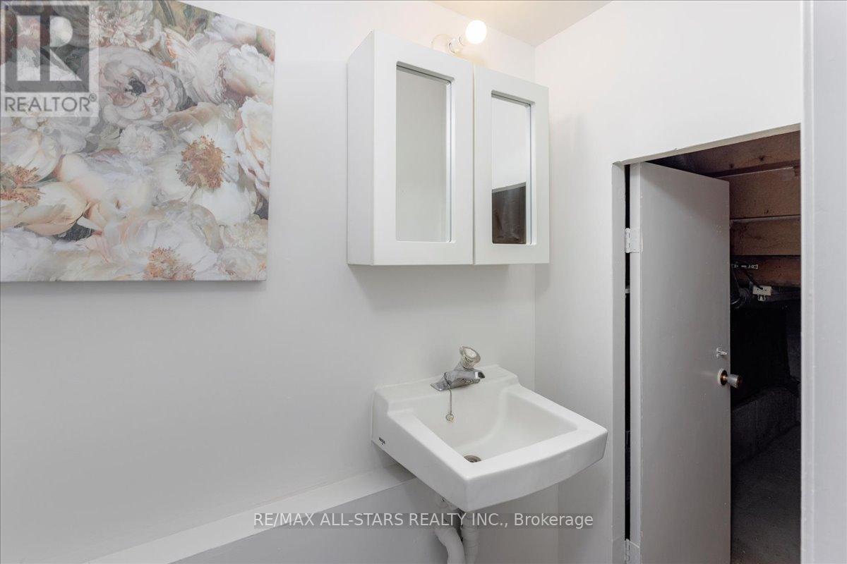 B11 - 63 Ferris Lane, Barrie, Ontario  L4M 5C4 - Photo 17 - S13217864