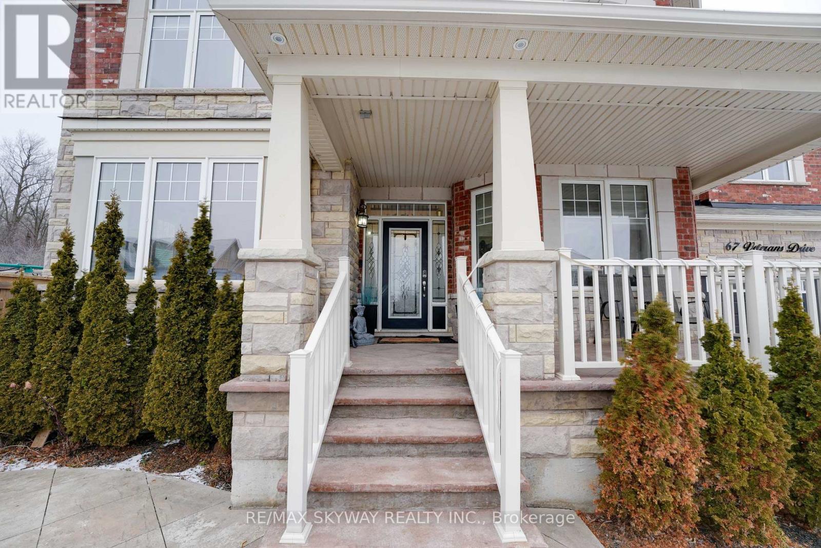 67 Veterans Drive, Brampton, Ontario  L7A 0T6 - Photo 2 - W13217910
