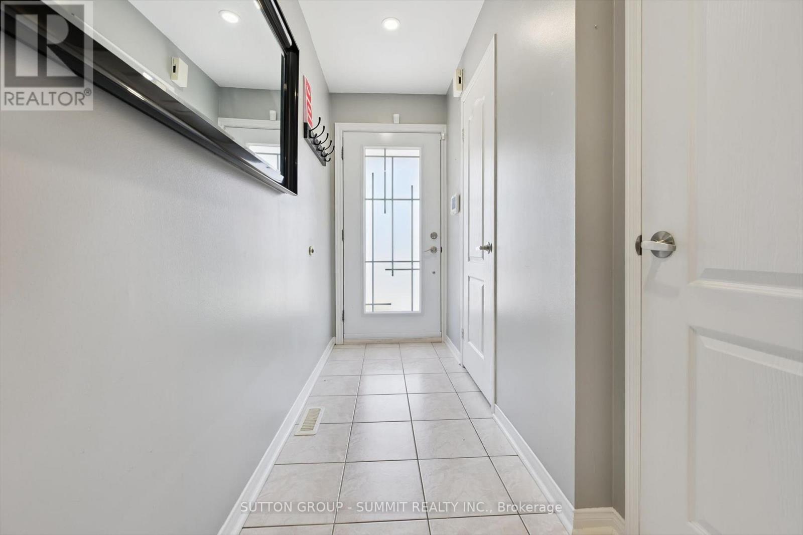 7297 Frontier Ridge, Mississauga, Ontario  L5N 7P7 - Photo 4 - W13217916