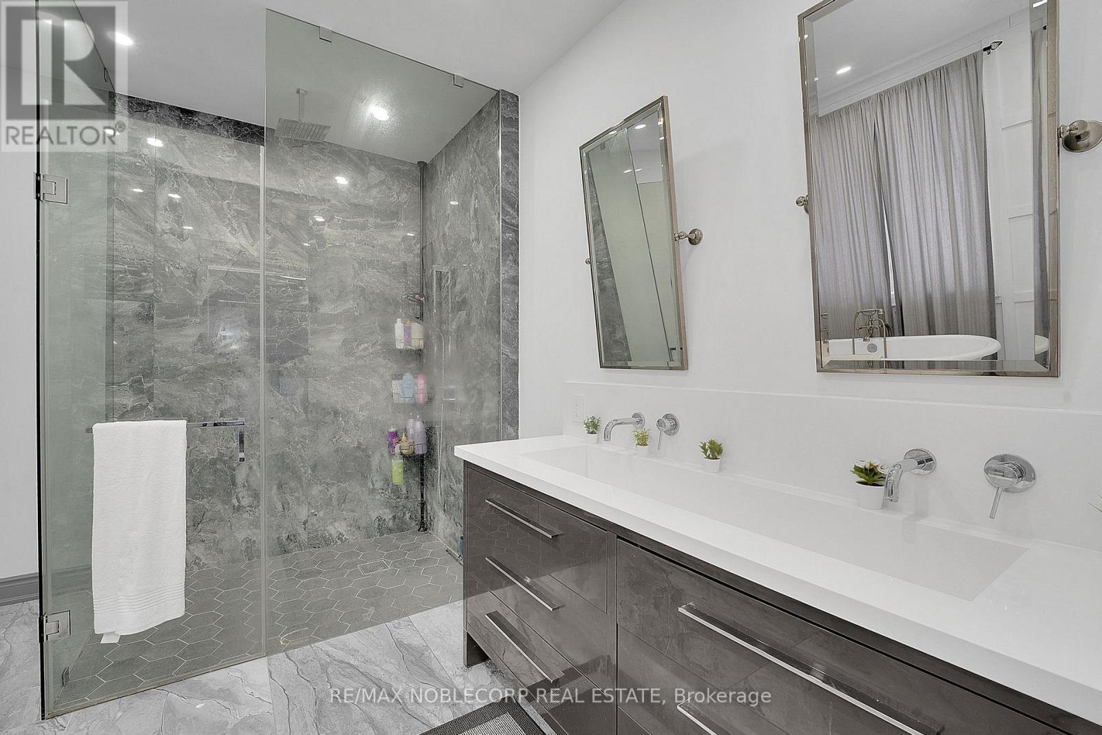 14 Bowman Avenue, Brampton, Ontario  L6P 0X5 - Photo 18 - W13217924