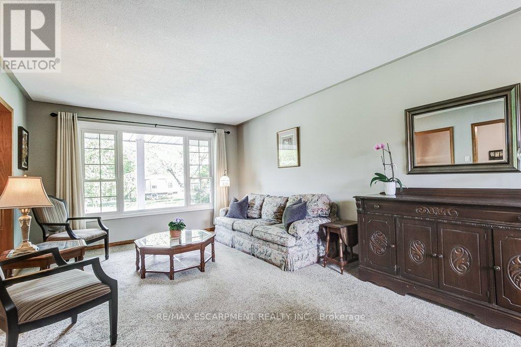 633 Sheraton Road, Burlington, Ontario  L7L 4B3 - Photo 5 - W13217938