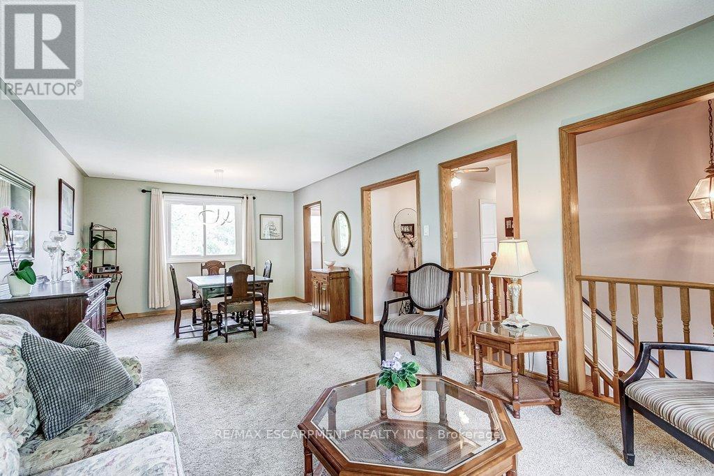 633 Sheraton Road, Burlington, Ontario  L7L 4B3 - Photo 6 - W13217938