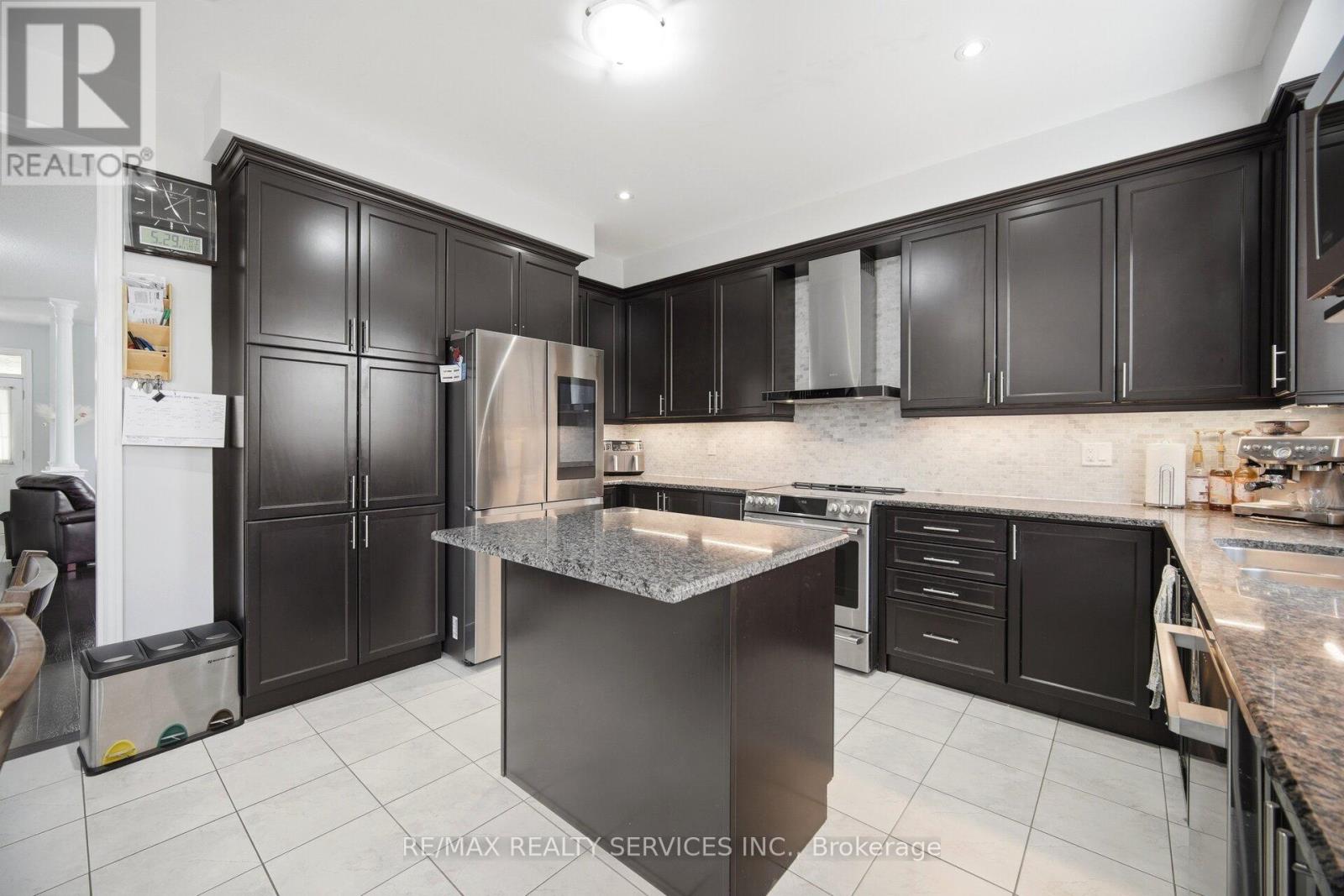 39 Templehill Road, Brampton, Ontario  L6R 3S6 - Photo 12 - W13217954
