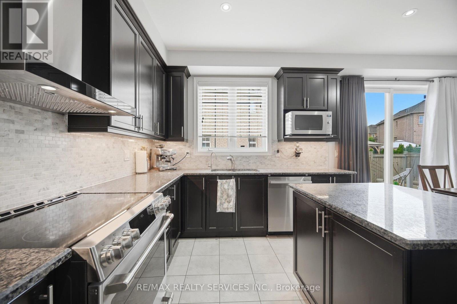 39 Templehill Road, Brampton, Ontario  L6R 3S6 - Photo 14 - W13217954