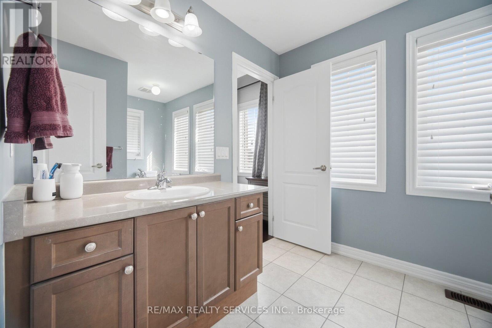 39 Templehill Road, Brampton, Ontario  L6R 3S6 - Photo 36 - W13217954