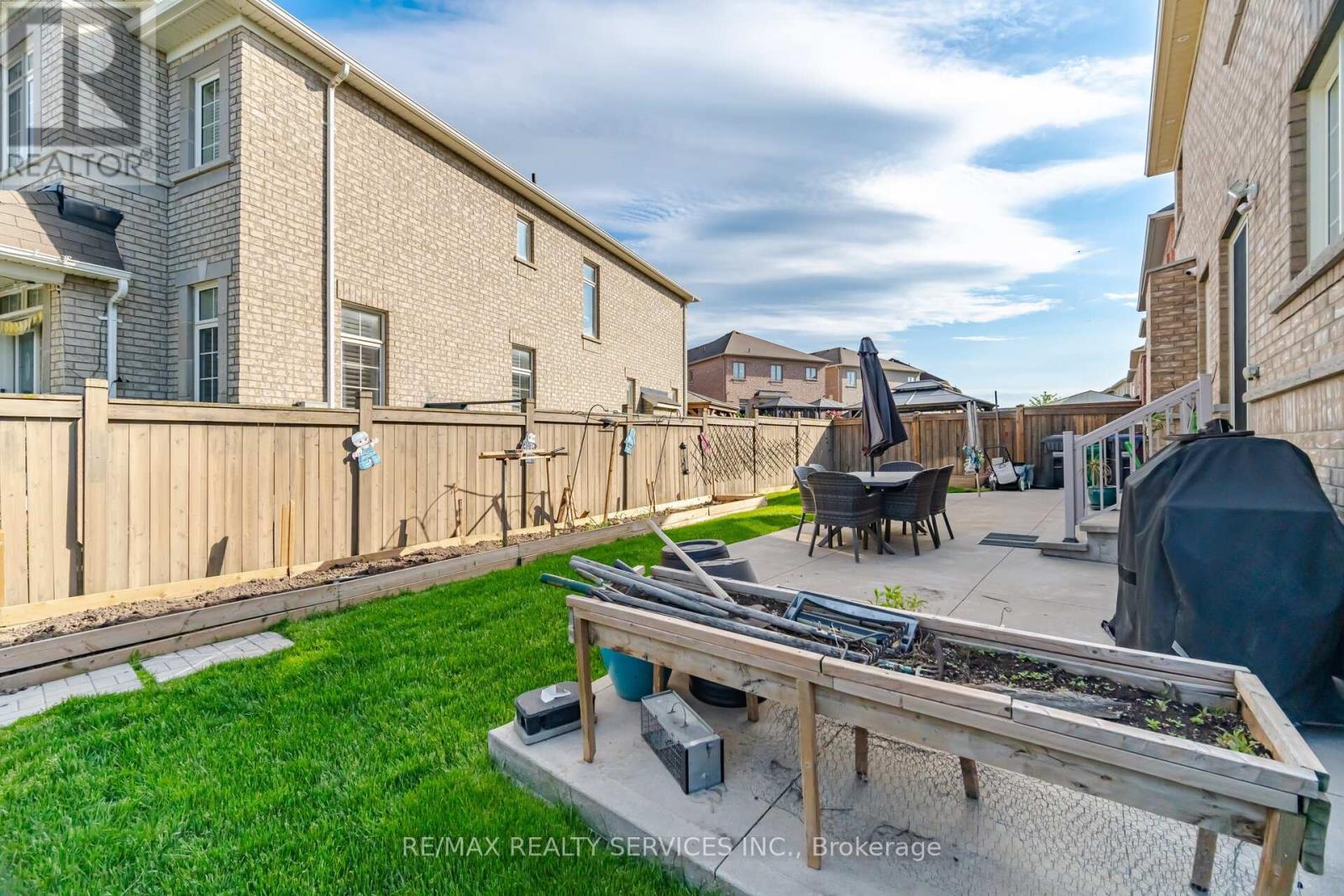 39 Templehill Road, Brampton, Ontario  L6R 3S6 - Photo 37 - W13217954