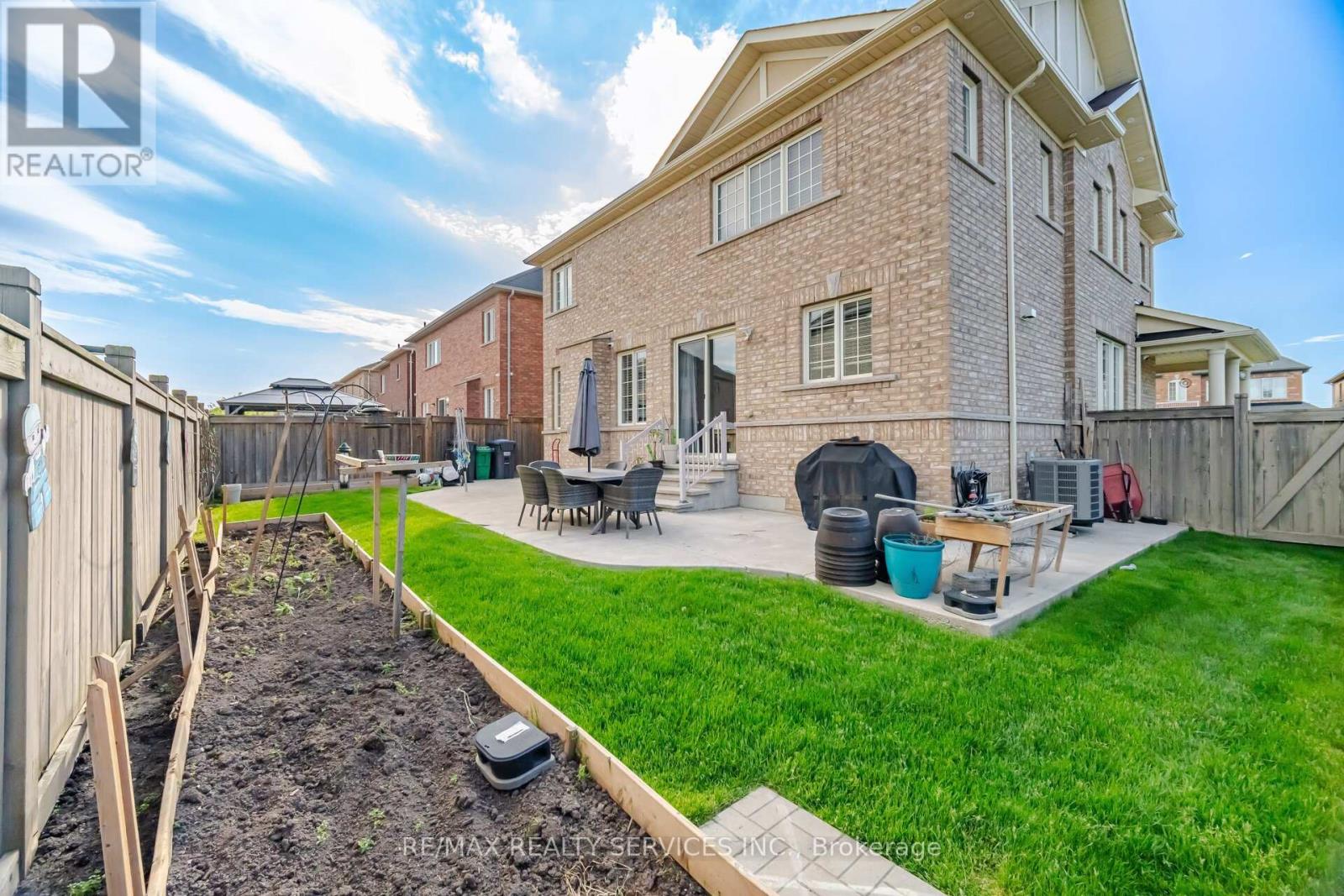 39 Templehill Road, Brampton, Ontario  L6R 3S6 - Photo 38 - W13217954