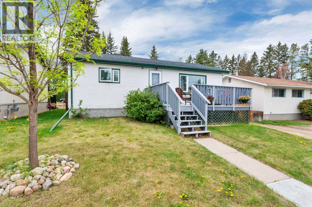 5010 53 Street, Sylvan Lake, Alberta  T4S 1E7 - Photo 1 - A2307510
