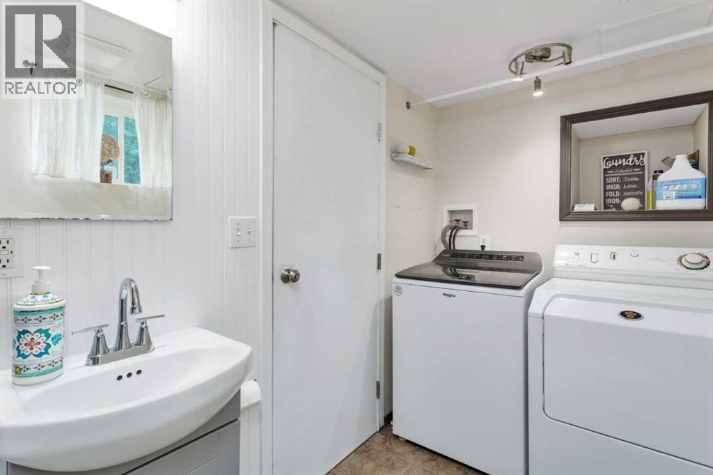5010 53 Street, Sylvan Lake, Alberta  T4S 1E7 - Photo 32 - A2307510