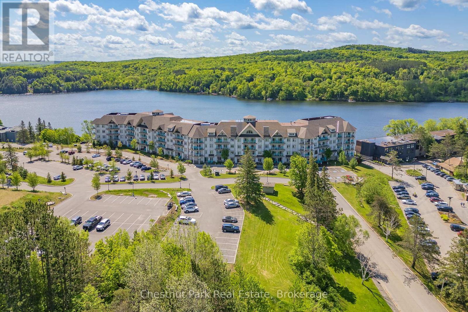 206 - 25 Pen Lake Point Road, Huntsville, Ontario  P1H 1A9 - Photo 2 - X12965954