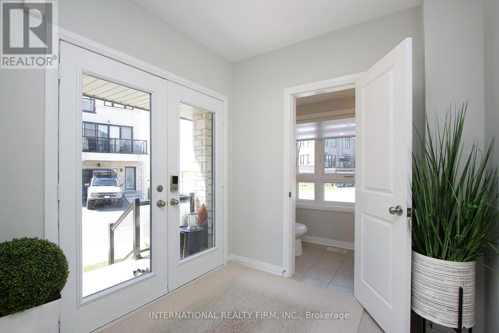 11 Caspian Square, Clarington, Ontario  L1C 7G3 - Photo 8 - E13217566