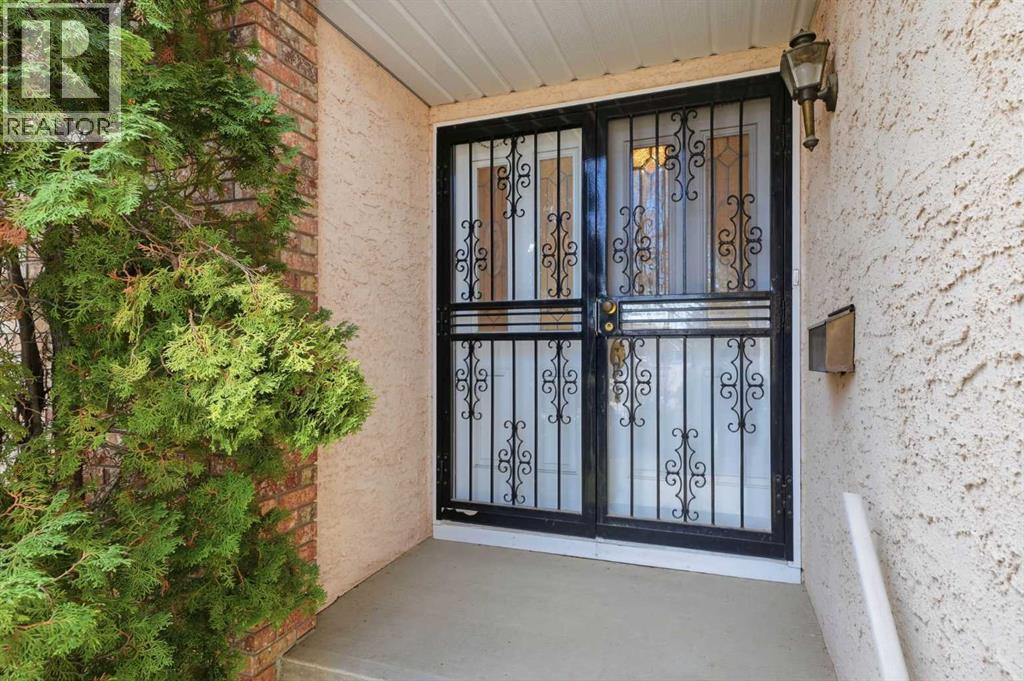 6 Christie Briar Lane Sw, Calgary, Alberta  T3H 2H5 - Photo 3 - A2308376