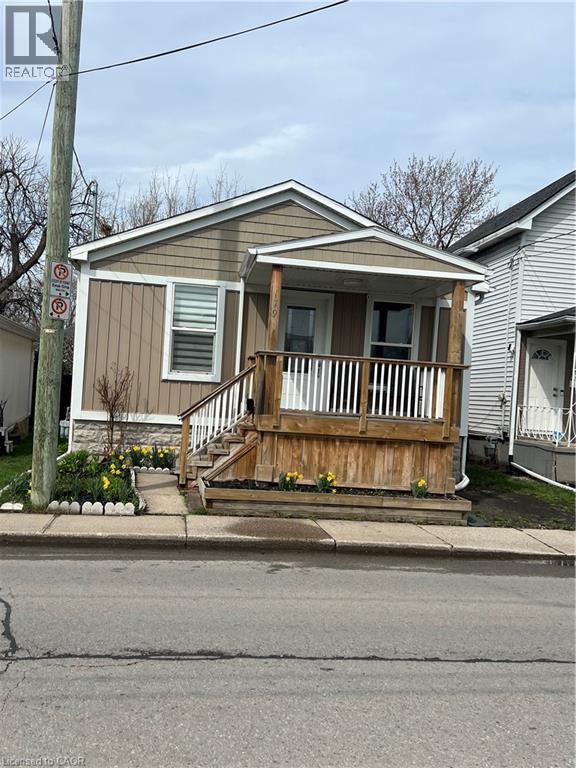 179 S Vine Street S, St. Catharines, Ontario  L2R 3Y7 - Photo 1 - 40817120