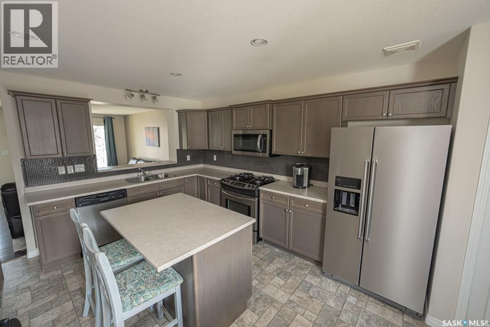 363 Levalley Cove, Saskatoon, Saskatchewan  S7T 0H5 - Photo 6 - SK037655