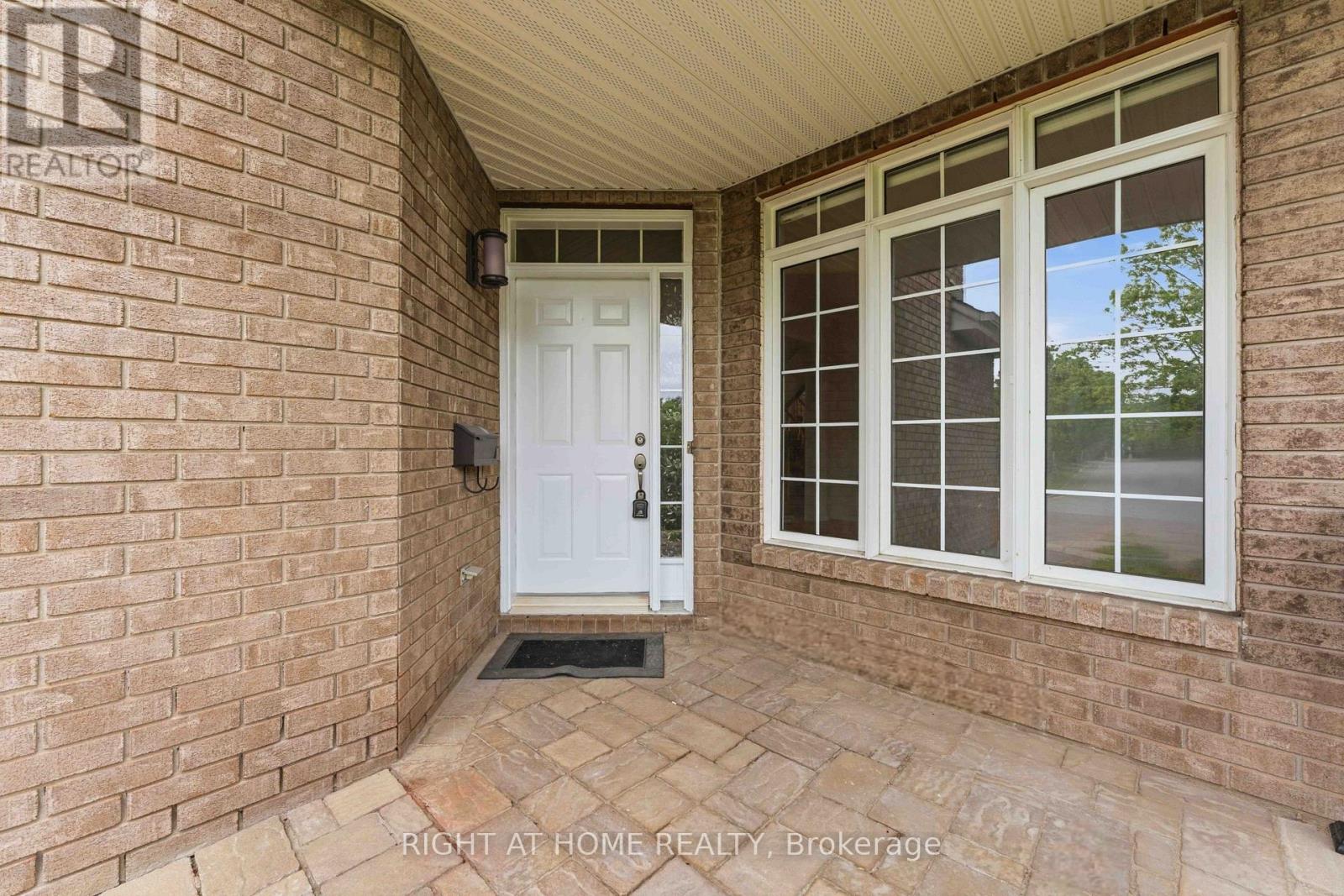 281 Goldridge Drive, Ottawa, Ontario  K2T 1H4 - Photo 3 - X13217982