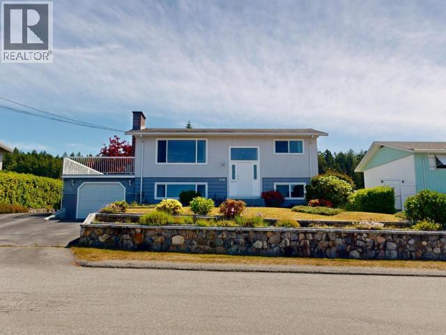3730 Selkirk Ave, Powell River, British Columbia  V8A 3C1 - Photo 2 - 19913