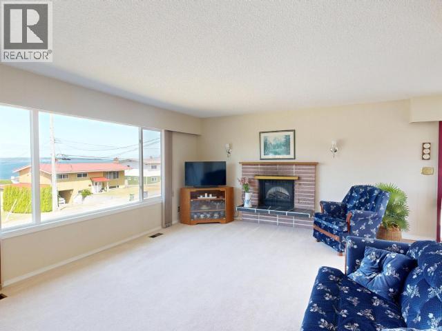 3730 Selkirk Ave, Powell River, British Columbia  V8A 3C1 - Photo 5 - 19913