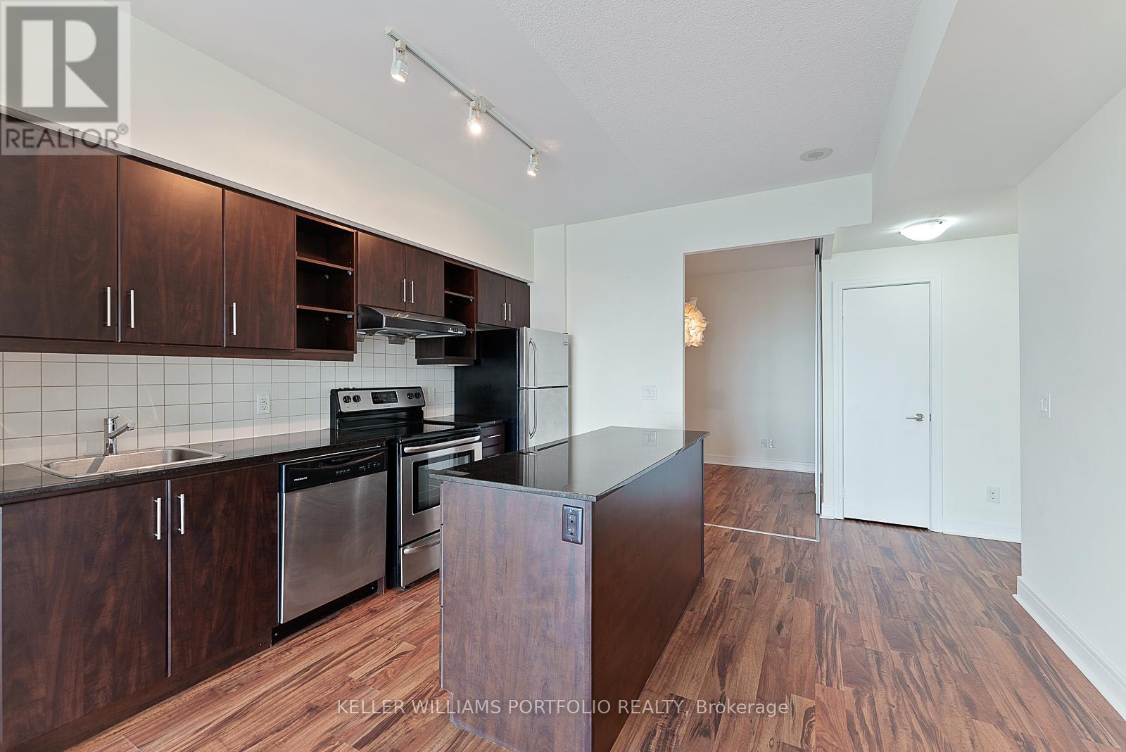 910 - 35 Brian Peck Crescent, Toronto, Ontario  M4G 4J7 - Photo 9 - C13217976