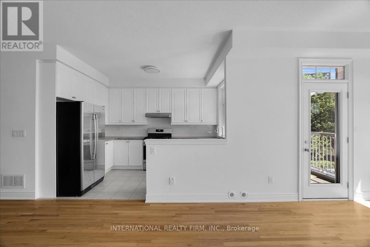2014 Lakeshore Road W, Mississauga, Ontario  L5J 1J8 - Photo 10 - W13217974