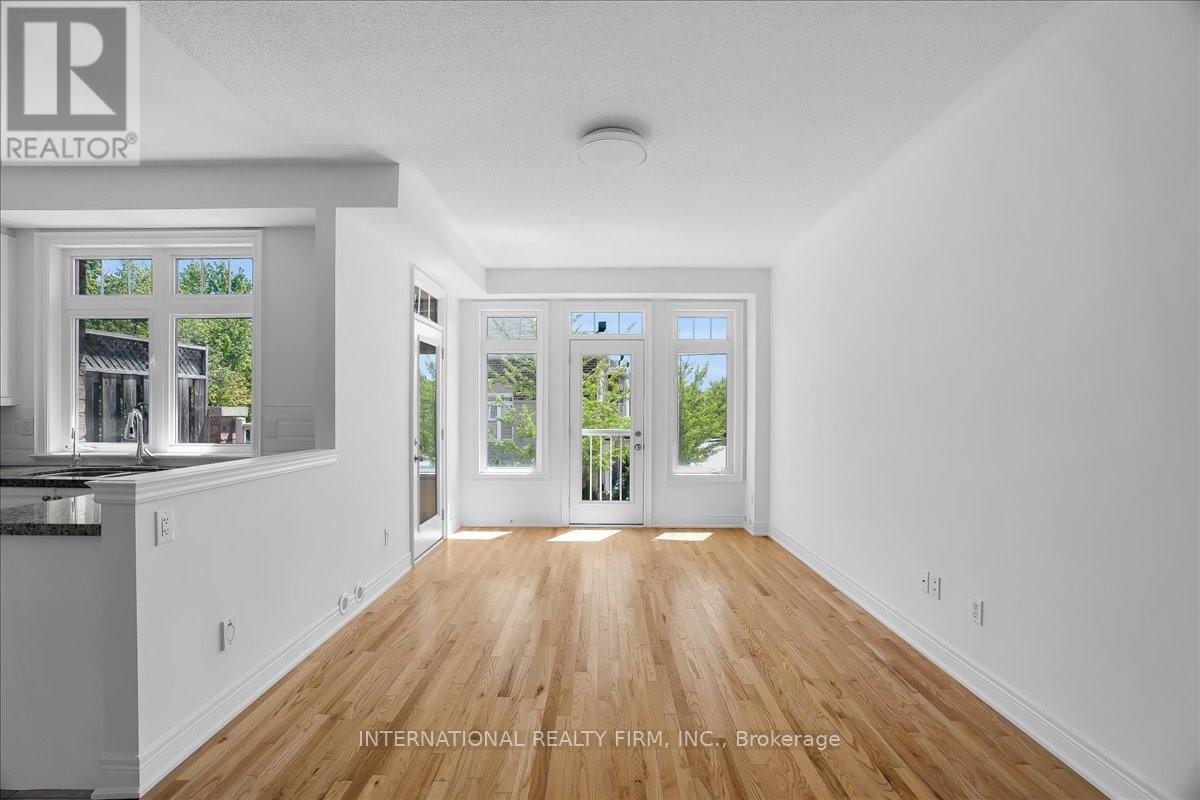 2014 Lakeshore Road W, Mississauga, Ontario  L5J 1J8 - Photo 14 - W13217974