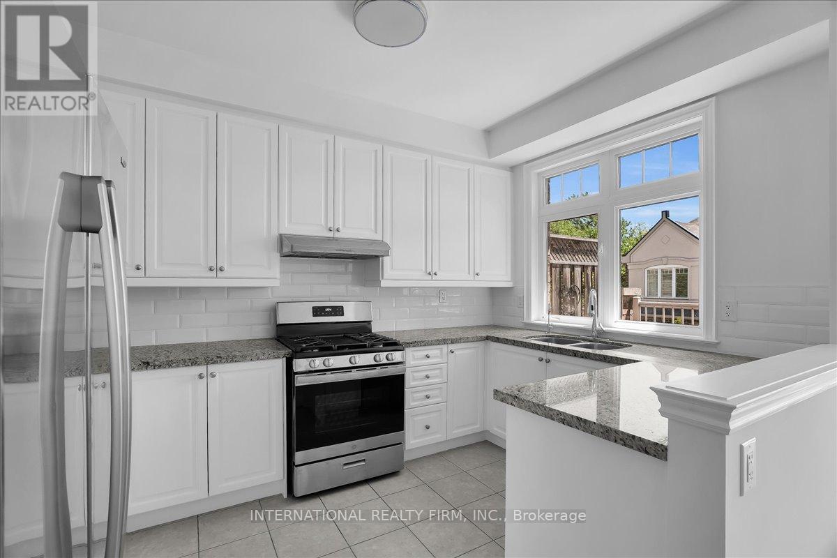 2014 Lakeshore Road W, Mississauga, Ontario  L5J 1J8 - Photo 16 - W13217974