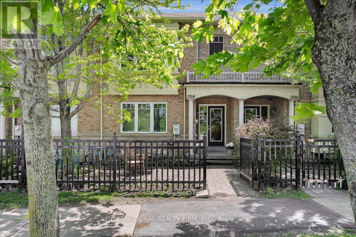 2014 Lakeshore Road W, Mississauga, Ontario  L5J 1J8 - Photo 2 - W13217974