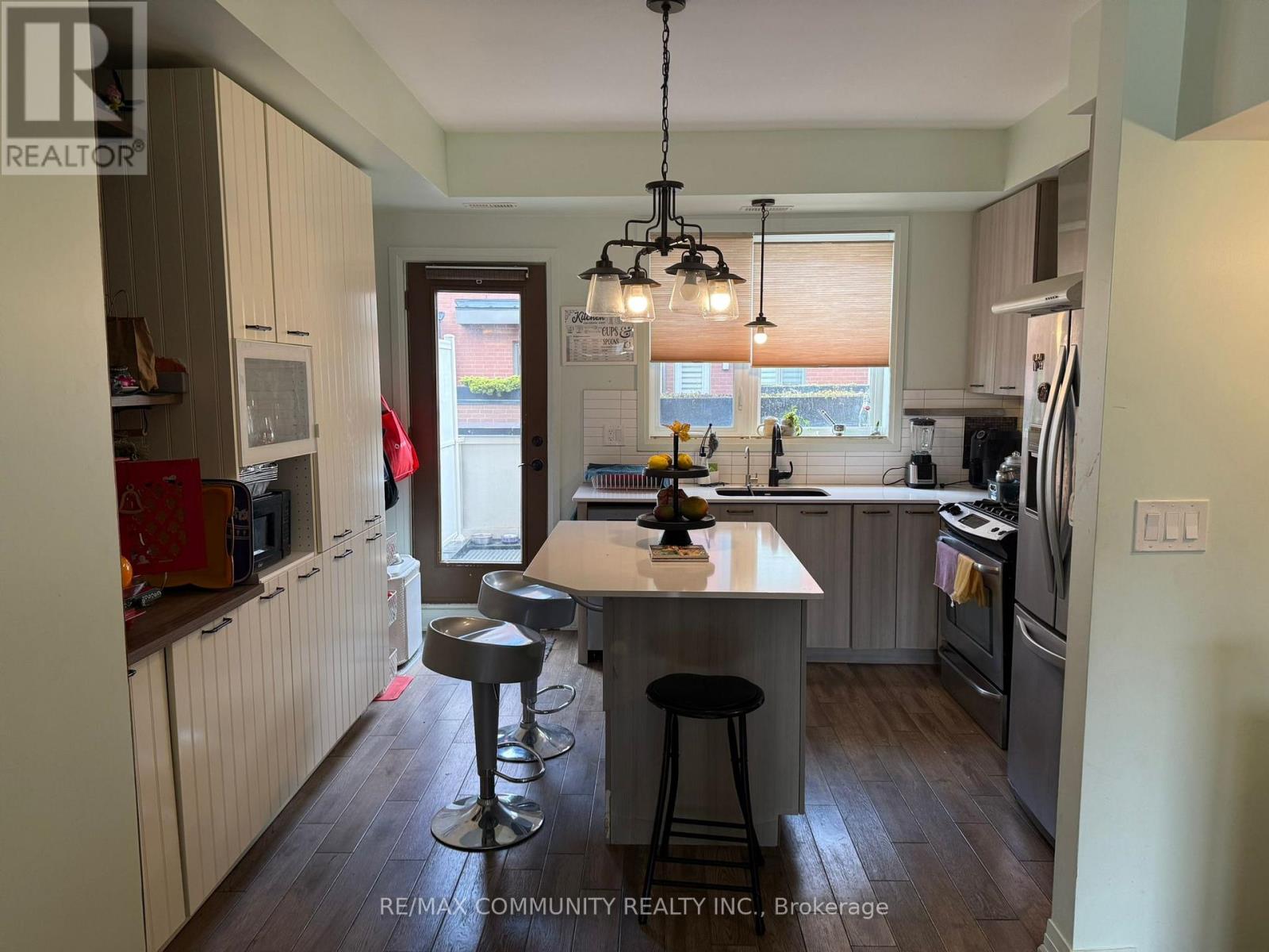 46 Sarah Jackson Crescent, Toronto, Ontario  M3K 0B6 - Photo 4 - W13218012