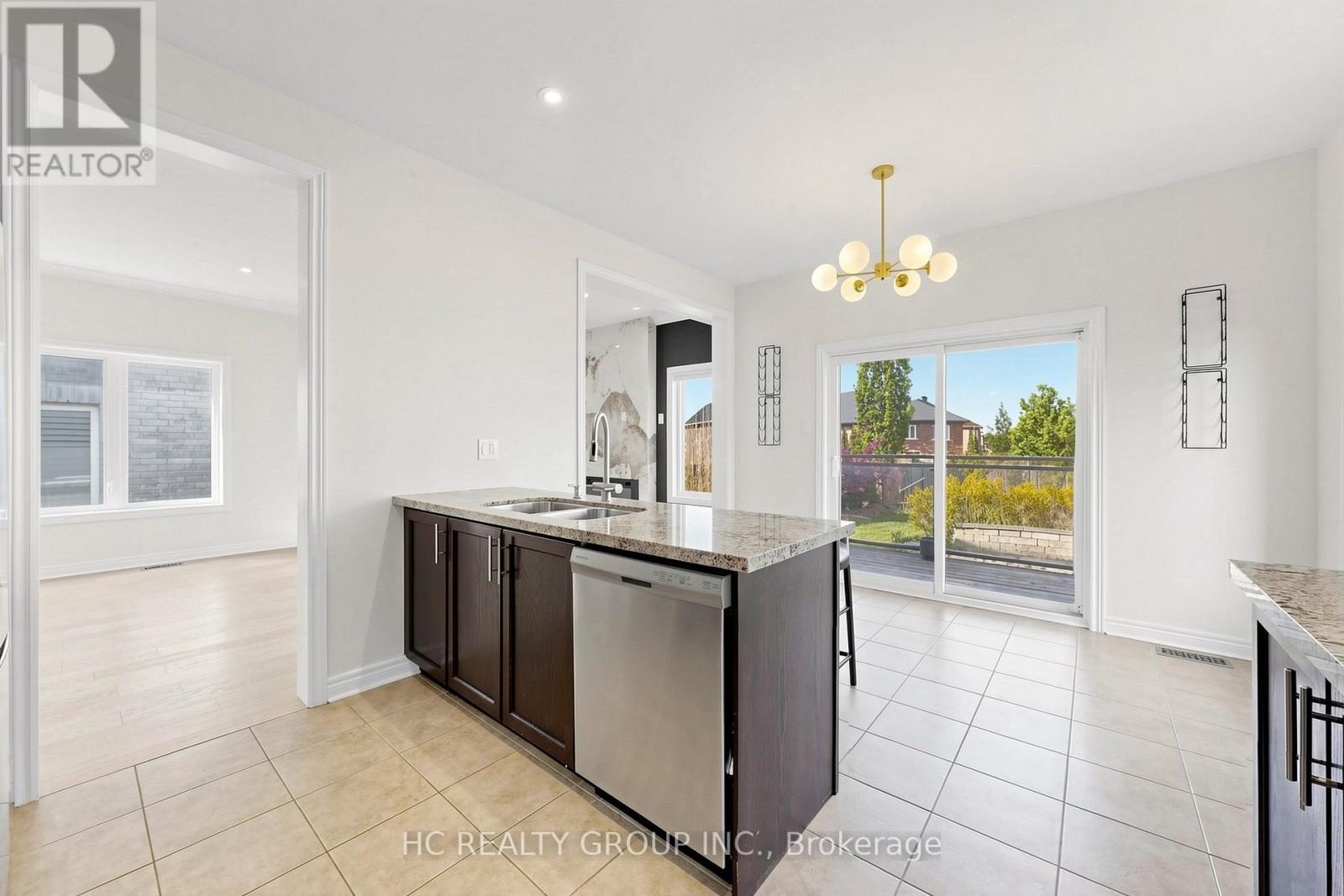 465 Woodspring Avenue, Newmarket, Ontario  L3X 3L1 - Photo 10 - N13187978