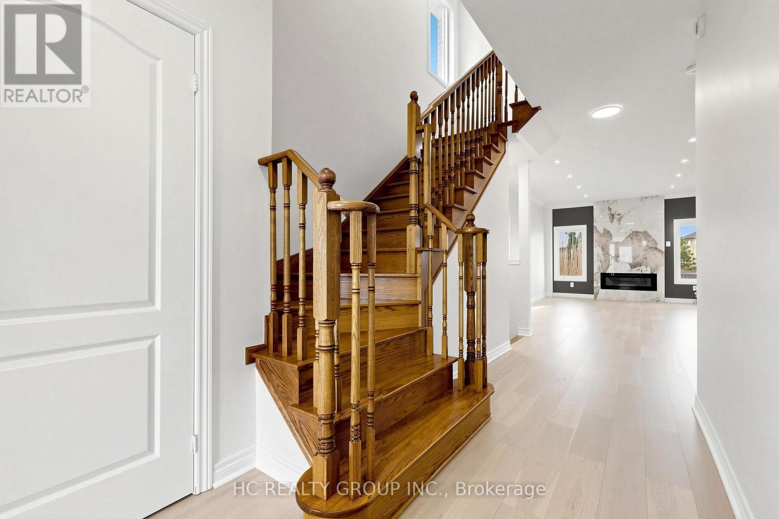 465 Woodspring Avenue, Newmarket, Ontario  L3X 3L1 - Photo 3 - N13187978