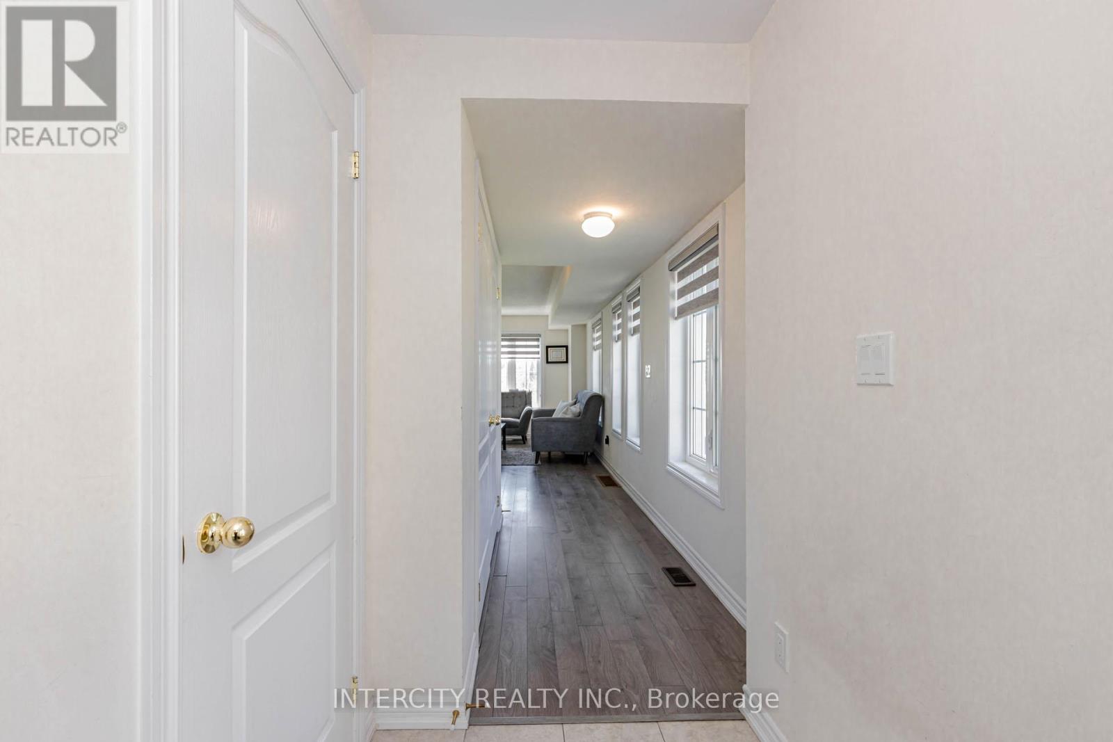 44 Shiff Crescent, Brampton, Ontario  L6Z 0B4 - Photo 7 - W13216628