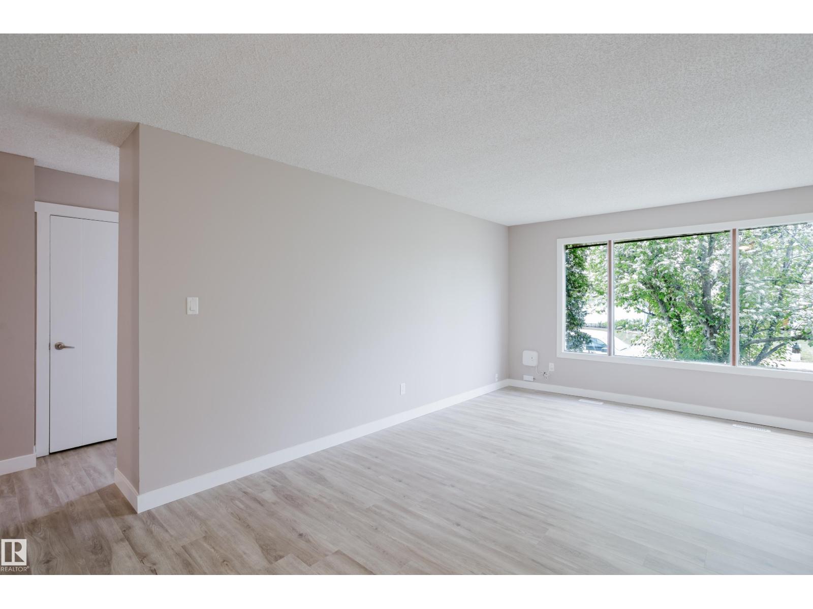 11916 152a Av NW, Edmonton, Alberta  T5X 1E6 - Photo 11 - E4490942