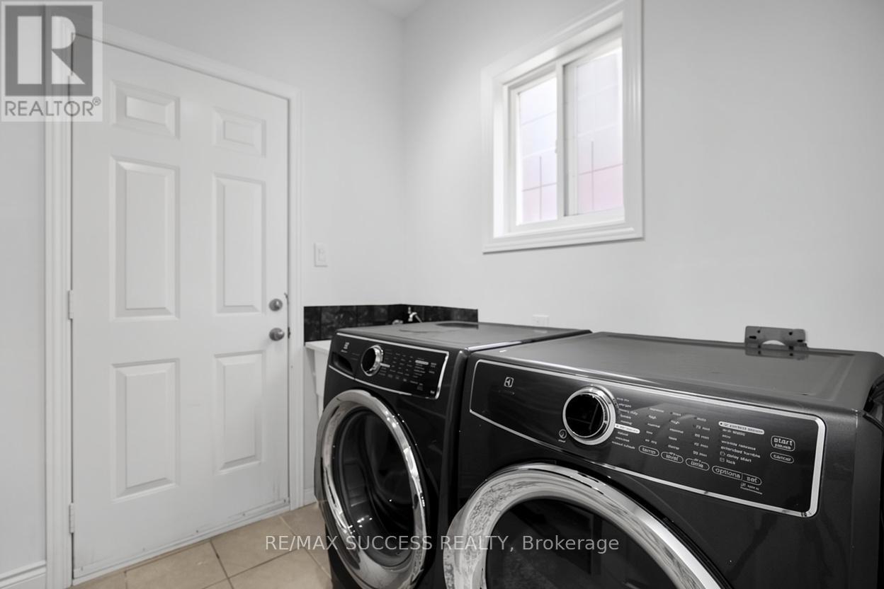 64 Garth Trails Crescent, Hamilton, Ontario  L9B 2X1 - Photo 19 - X13218006