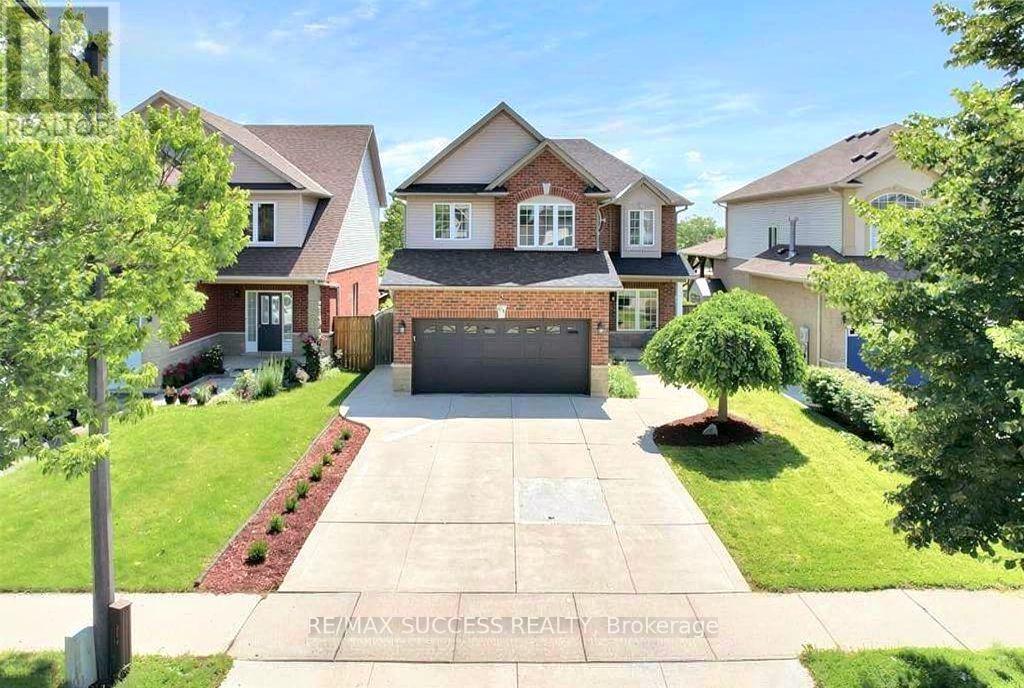 64 Garth Trails Crescent, Hamilton, Ontario  L9B 2X1 - Photo 2 - X13218006