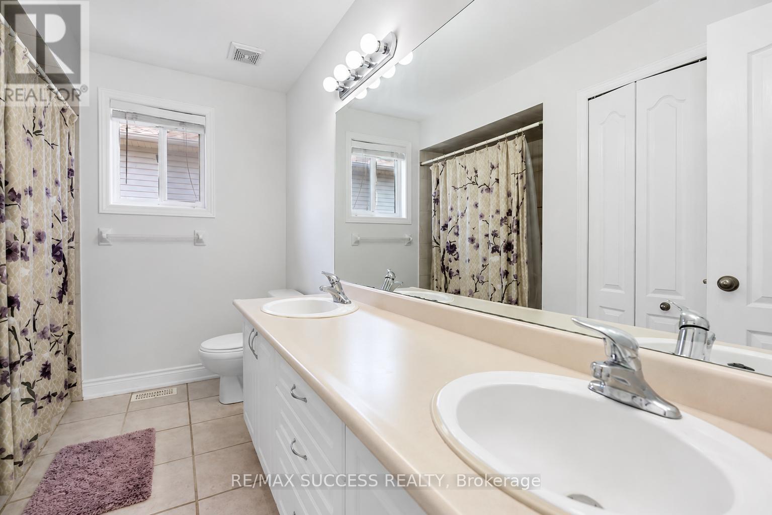 64 Garth Trails Crescent, Hamilton, Ontario  L9B 2X1 - Photo 23 - X13218006