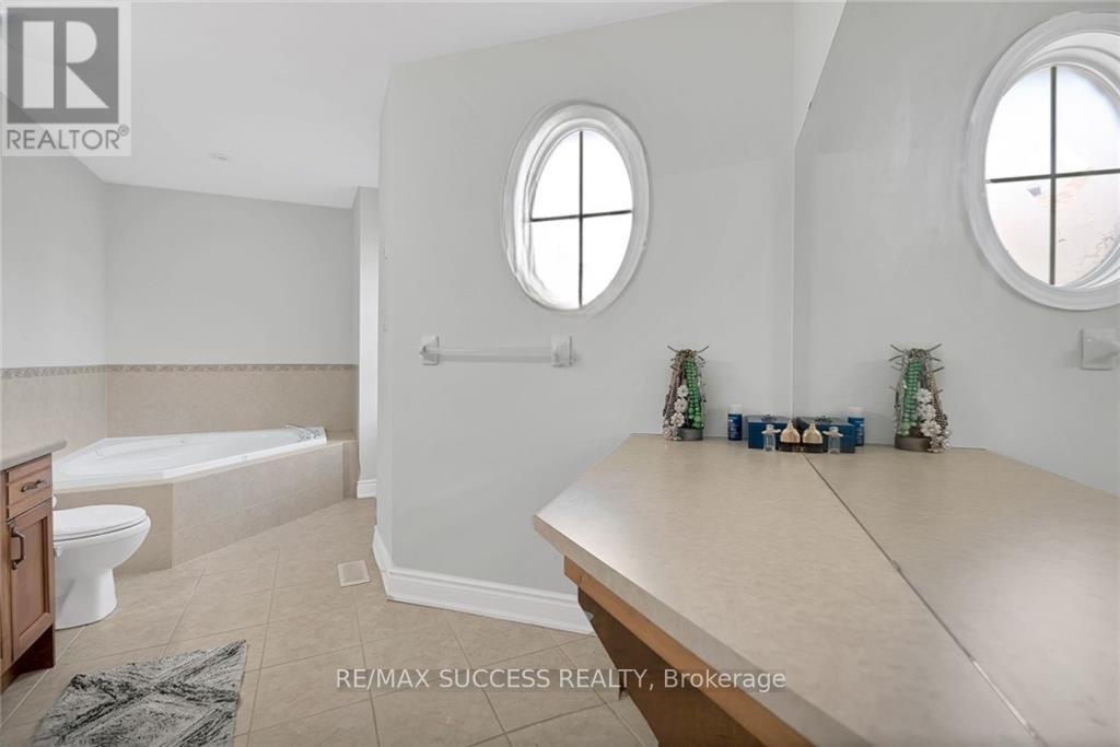 64 Garth Trails Crescent, Hamilton, Ontario  L9B 2X1 - Photo 25 - X13218006