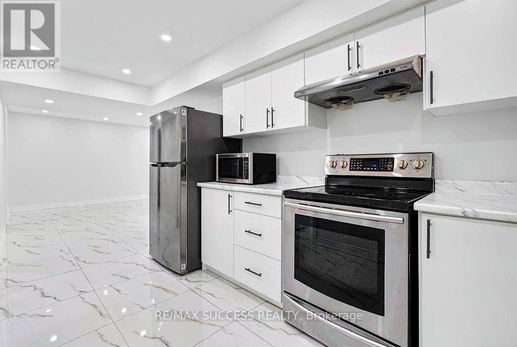 64 Garth Trails Crescent, Hamilton, Ontario  L9B 2X1 - Photo 32 - X13218006