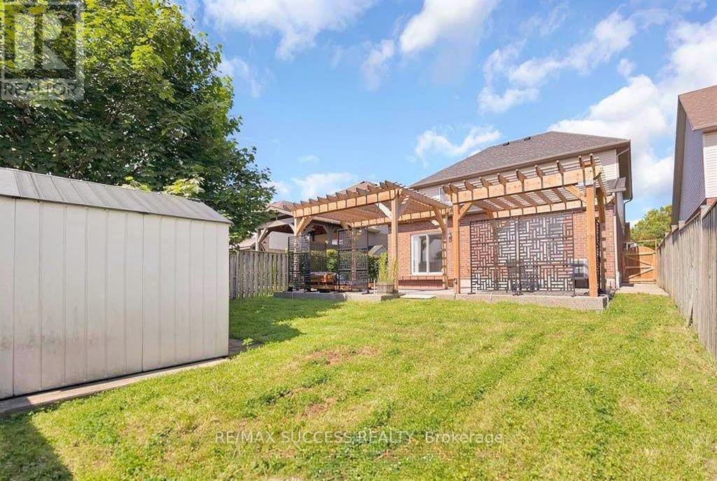 64 Garth Trails Crescent, Hamilton, Ontario  L9B 2X1 - Photo 35 - X13218006