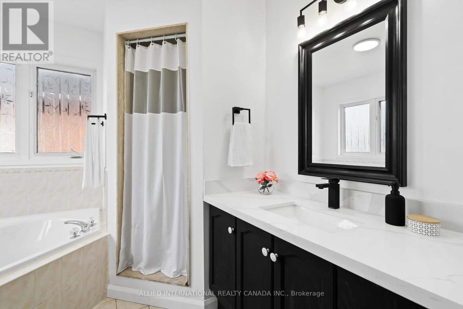 16 May Apple Terrace, Toronto, Ontario  M1E 5J8 - Photo 28 - E13217442