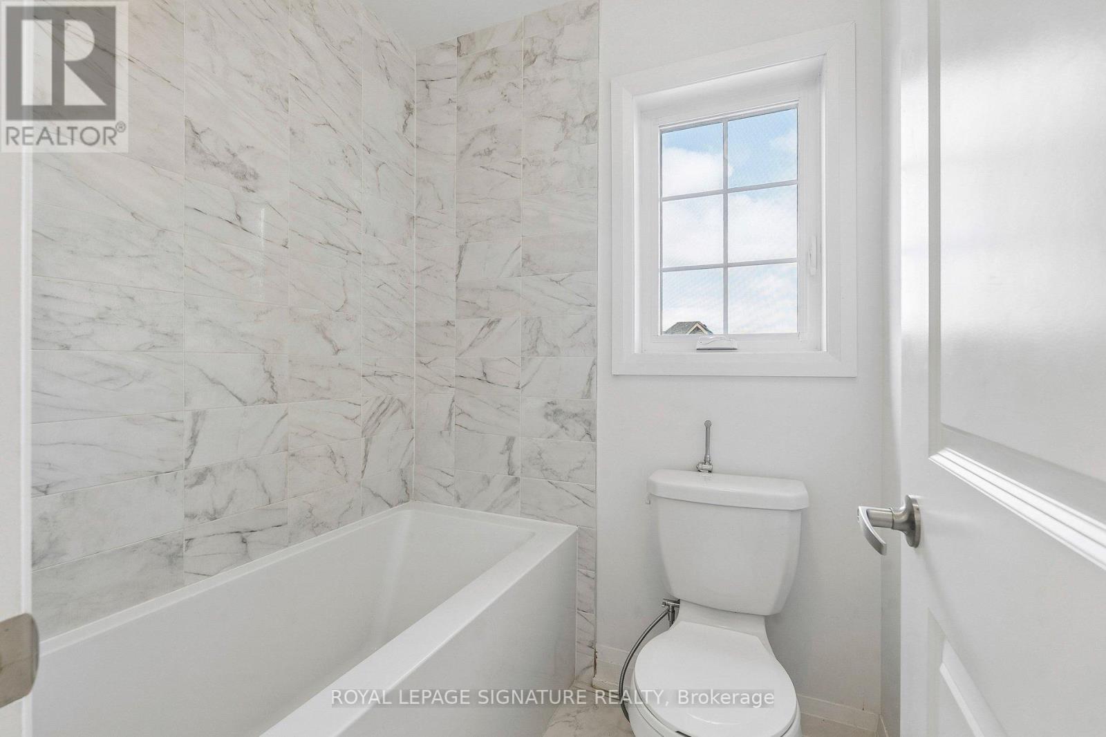 23 Cyprus Glen, East Gwillimbury, Ontario  L9N 0S9 - Photo 21 - N13207670