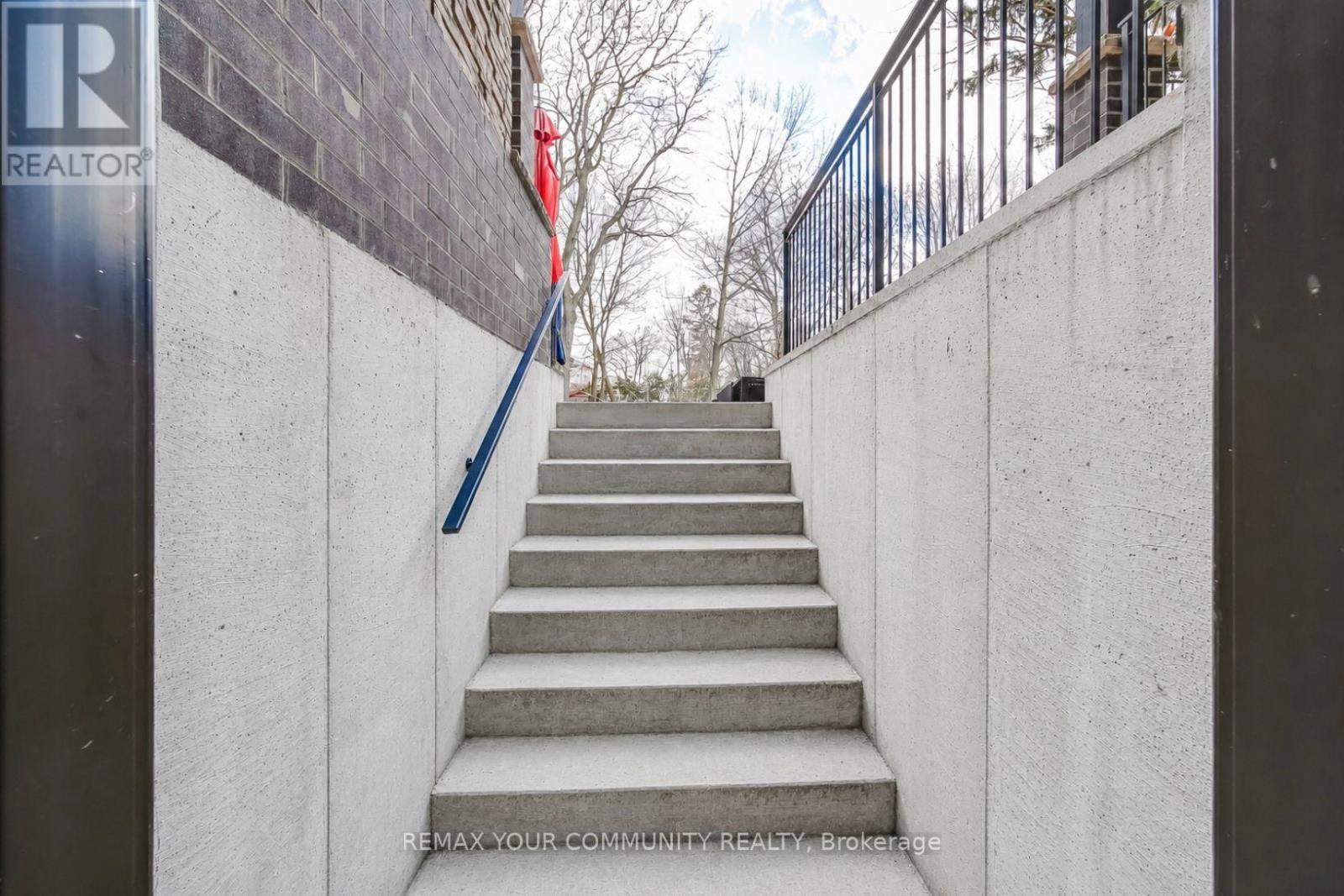 116 Lucas Street, Richmond Hill, Ontario  L4C 4P5 - Photo 41 - N13209350
