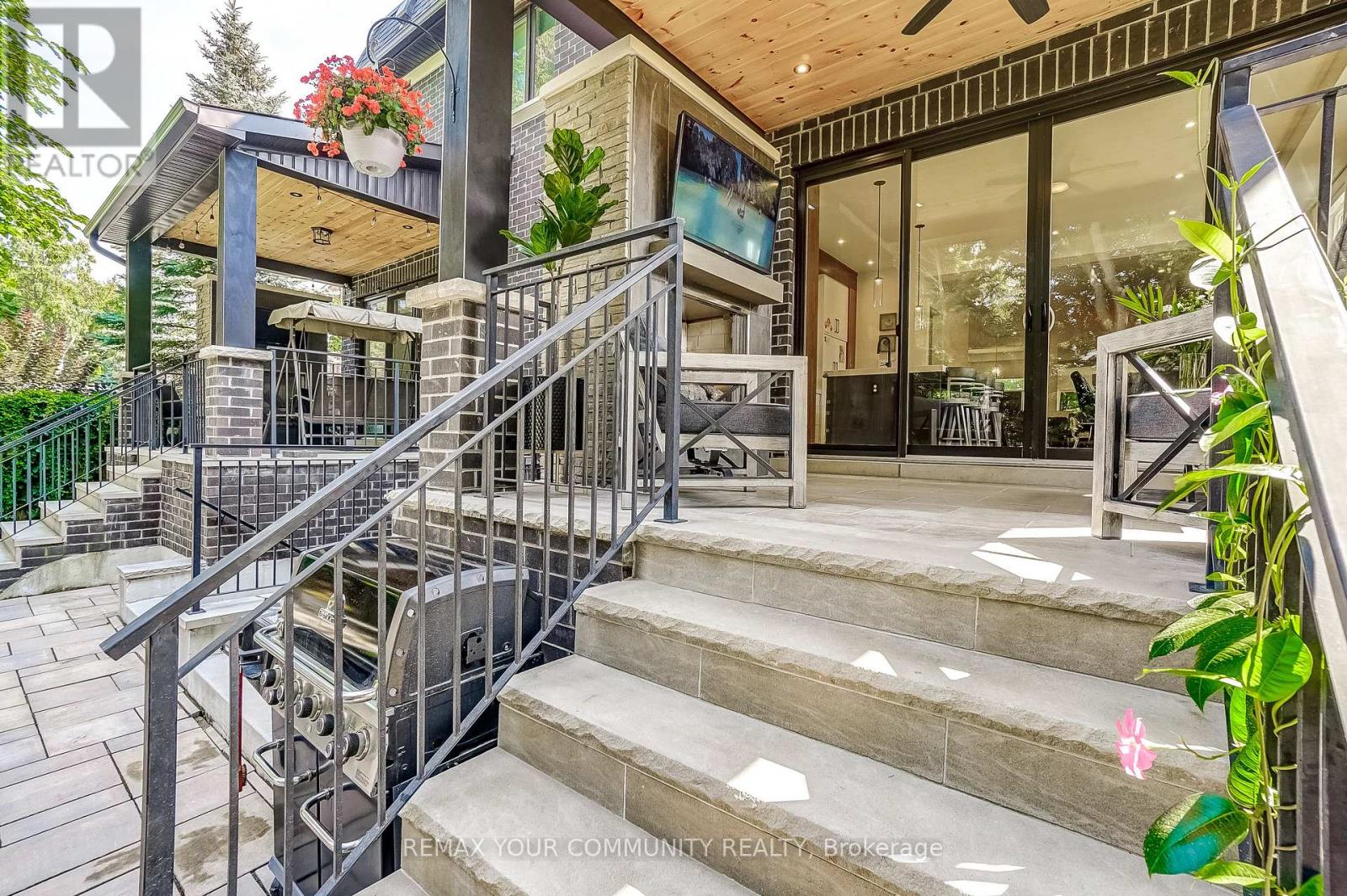 116 Lucas Street, Richmond Hill, Ontario  L4C 4P5 - Photo 45 - N13209350