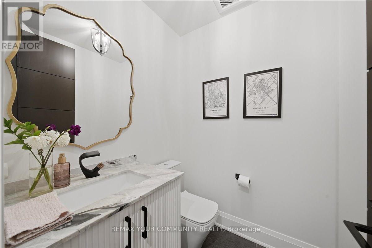 116 Lucas Street, Richmond Hill, Ontario  L4C 4P5 - Photo 17 - N13209350