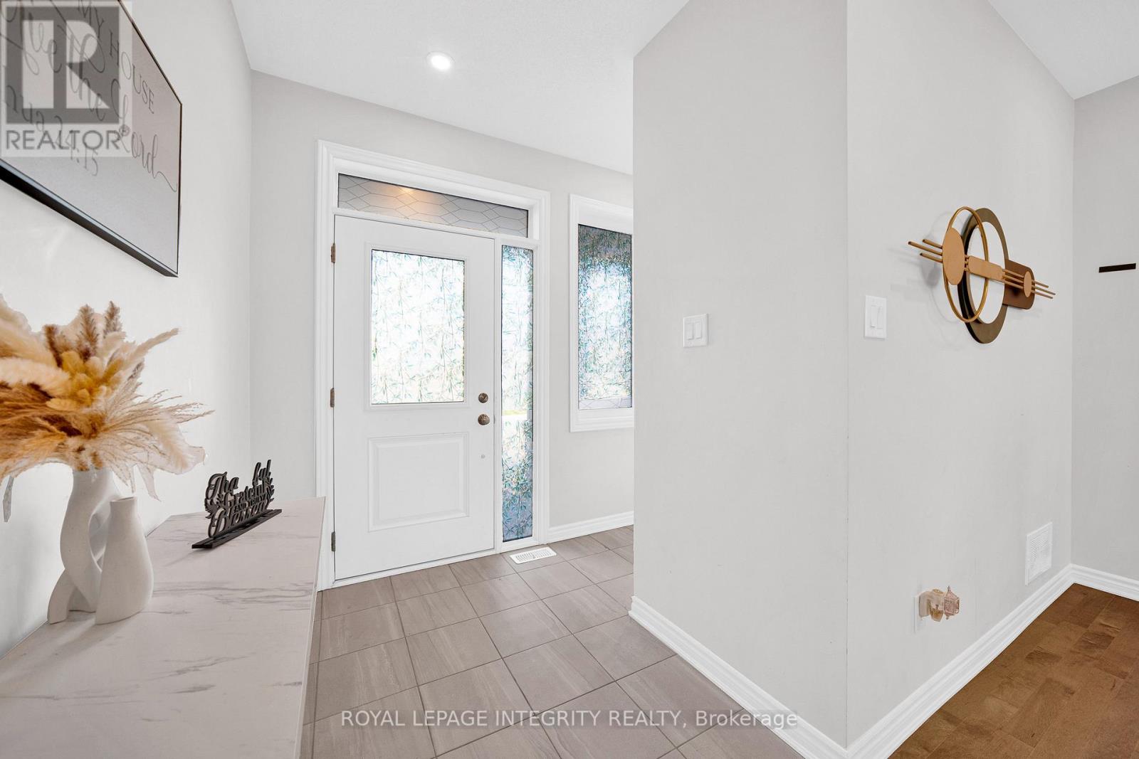 16 Focality Crescent, Ottawa, Ontario  K1M 0N3 - Photo 2 - X13218072