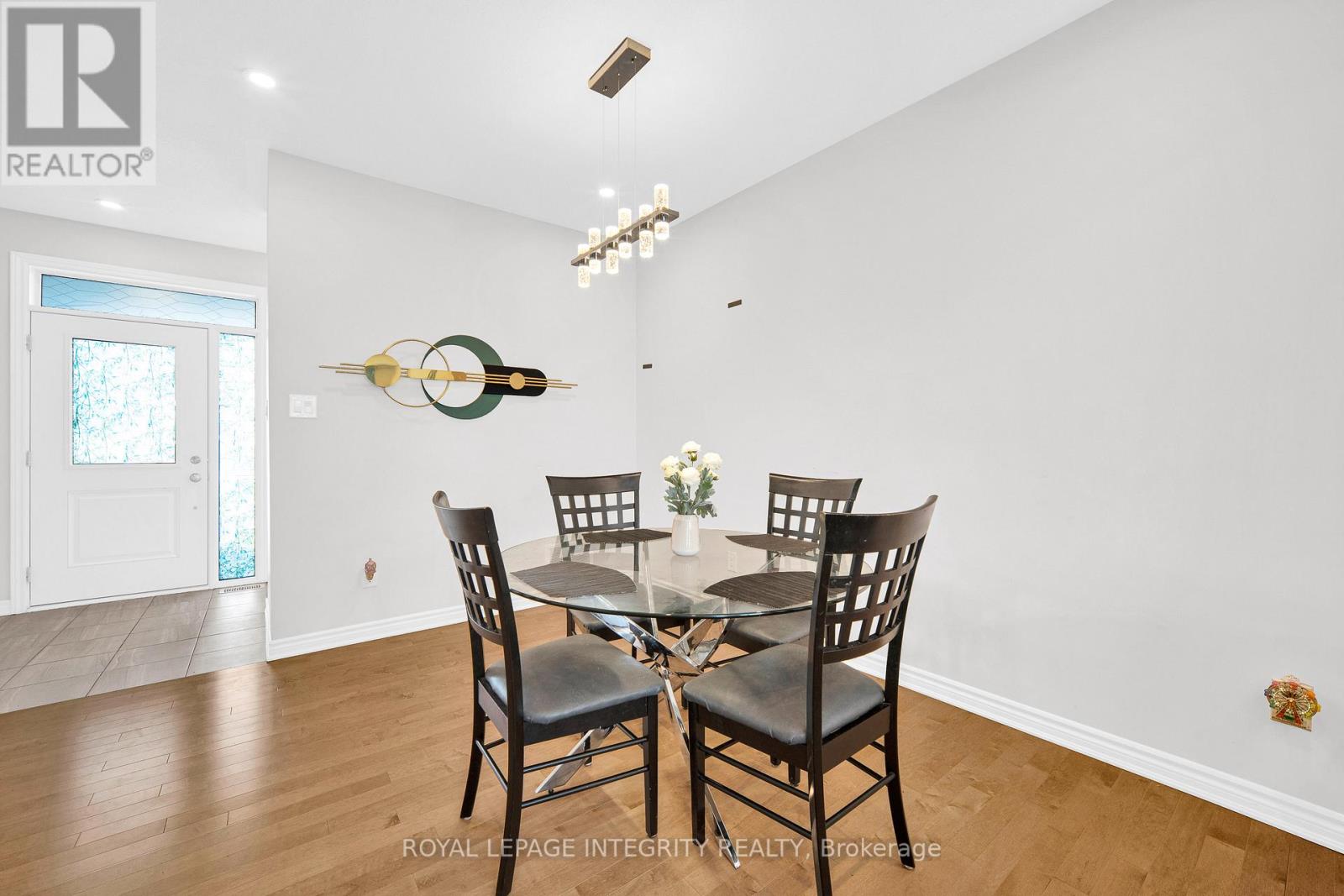 16 Focality Crescent, Ottawa, Ontario  K1M 0N3 - Photo 4 - X13218072
