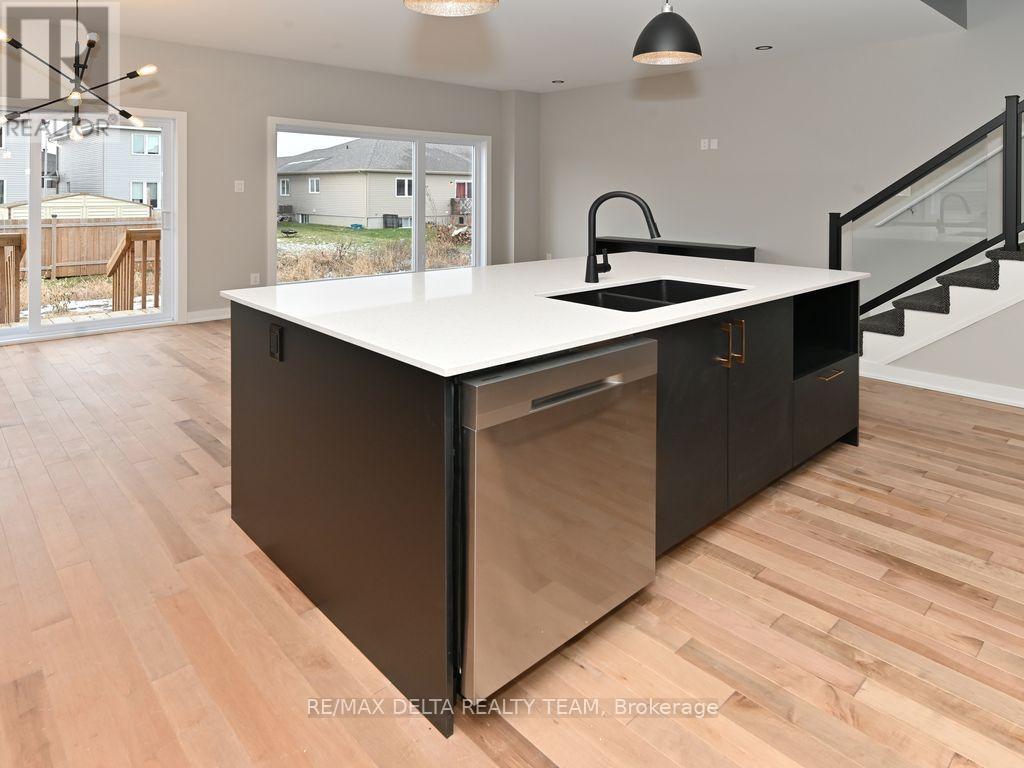463 Denis Street, Alfred And Plantagenet, Ontario  K0A 3K0 - Photo 9 - X13218100