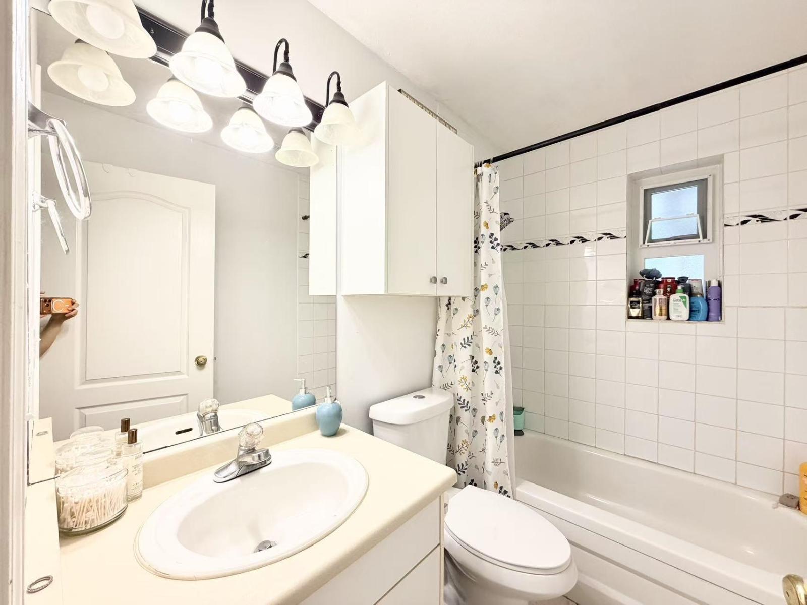 Ground Level 82xx 167a Street, Surrey, British Columbia  V4N 3H5 - Photo 10 - R3125725