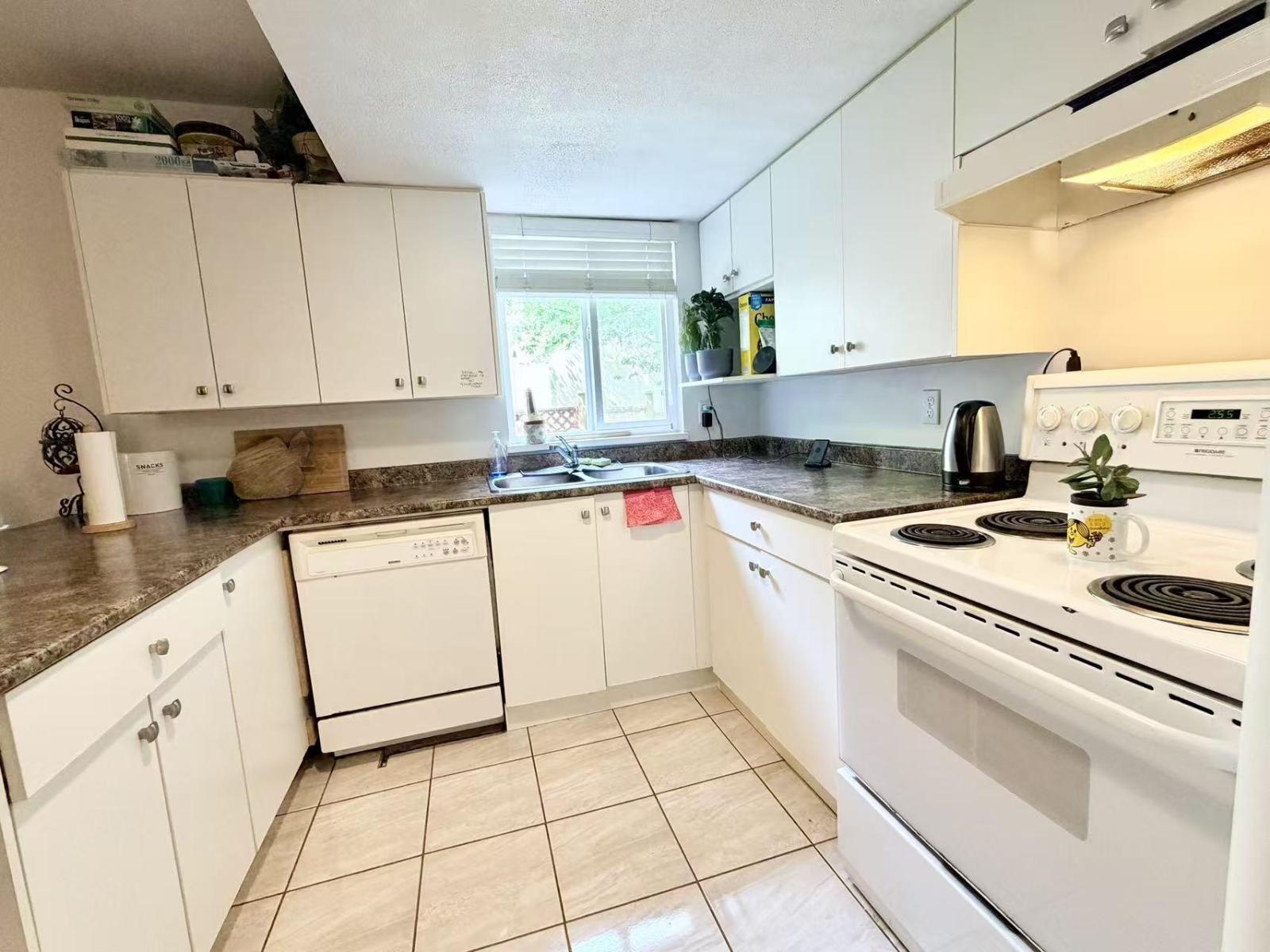Ground Level 82xx 167a Street, Surrey, British Columbia  V4N 3H5 - Photo 4 - R3125725