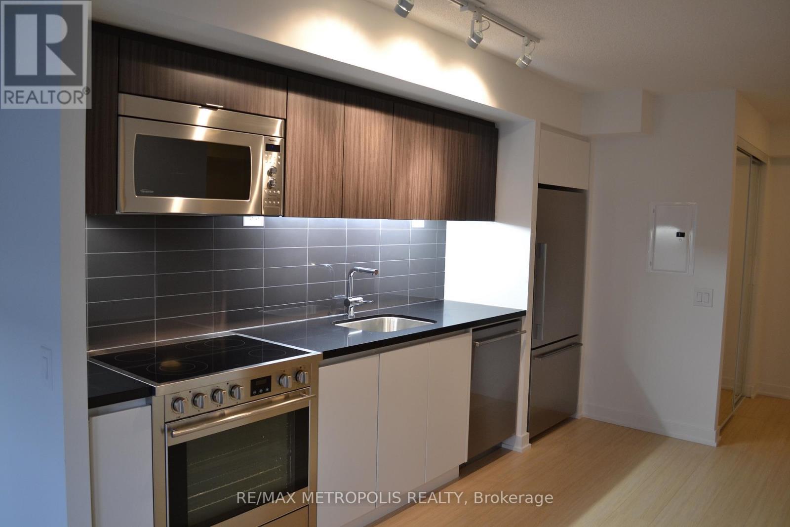 517 - 85 Queens Wharf Road, Toronto, Ontario  M5V 0J9 - Photo 2 - C13218074
